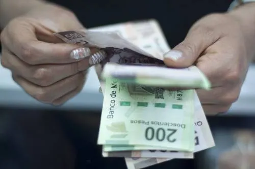 Aumento al salario mínimo es insuficiente para recuperar poder adquisitivo de los trabajadores