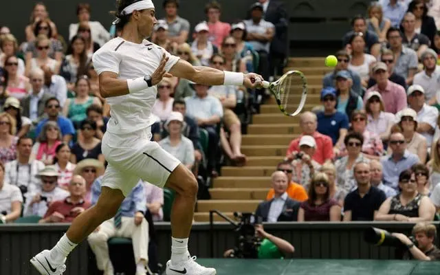 Con autoridad Nadal avanza en Wimbledon