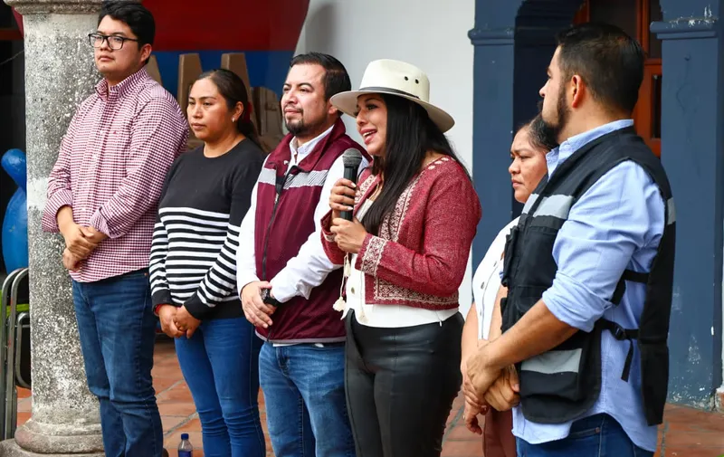 San Pedro Cholula renueva uniformes para personal de Intendencia