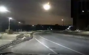 Video: Meteorito enciende el cielo en varios estados de EU