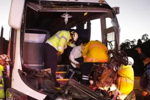 Choque de autobús Estrella Roja deja 22 heridos