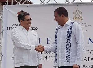 Recibe presidente de Honduras al gobernador RMV
