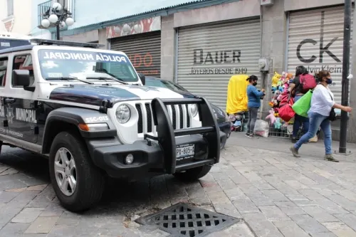 Despliegan GN y Policía Municipal  operativo para impedir instalación de ambulantes en el CH