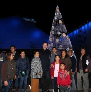 Moreno Valle y Luis Banck inauguran iluminación navideña