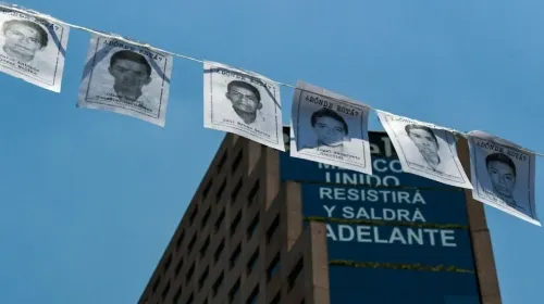 Detienen al presunto autor intelectual de la desaparición de los normalistas de Ayotzinapa
