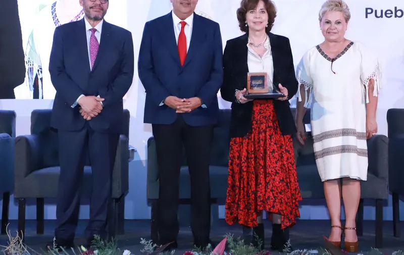 sergio-salomon-cespedes-peregrina-premios-anuies