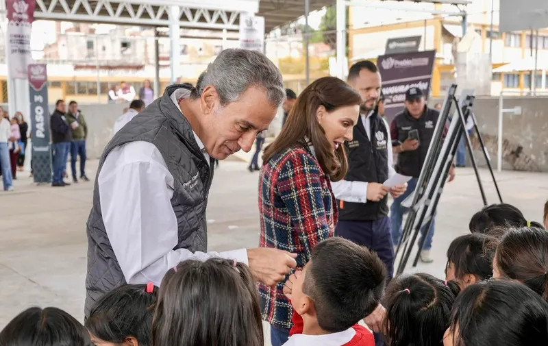 pepe-chedraui-techado-escolar-primaria-julian-hinojosa