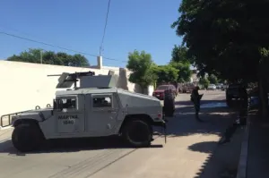 Catean federales casa de esposa de El Chapo
