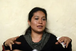 Acosan a hija de madre que denunció malos manejos en Primaria “Enrique Conrado”