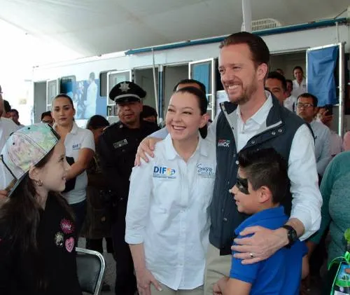 Familias de la ciudad se benefician con los servicios integrales municipales