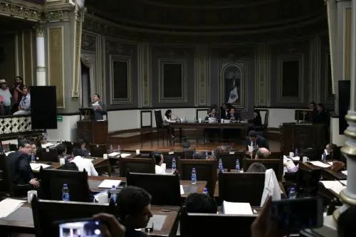 Proponen reforma para transparentar PPS y devuelven a municipios facultad sobre espectaculares