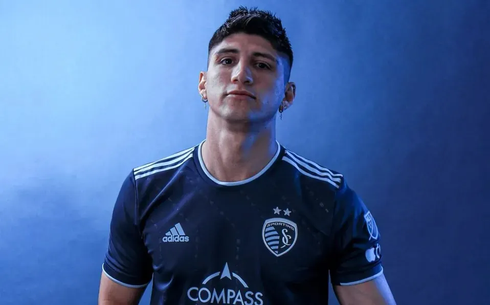 Alan Pulido se queda en la MLS