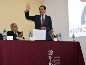 Reconoce Alfonso Esparza avances en la Preparatoria “Lázaro Cárdenas”