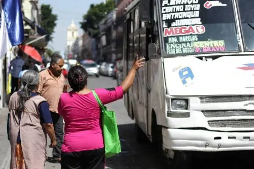 “Imposible” aumentar pasaje al 100%; de aprobarse ajuste podría ser de dos pesos: Rendón Tapia