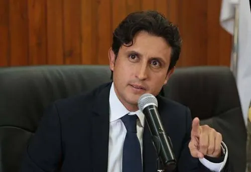 IMCO exhibe a gobierno cholulteca
