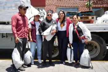 Entregan apoyos alimentarios a sectores vulnerables en San Pedro Cholula