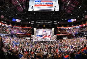 Delegados anti Trump sacuden la convención republicana