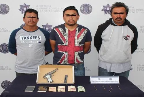 Detienen a tres hombres por portación de armas en San Miguel Mayorazgo
