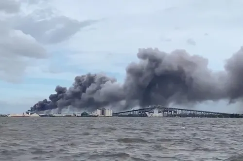 Estalla incendio en planta química de Luisiana afectada por Laura