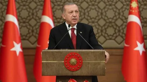 Turquía declara la guerra comercial a EU: duplica aranceles