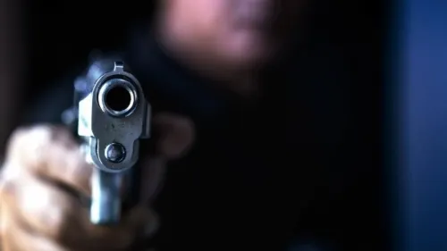 Balean a custodio en intento de asalto en la autopista