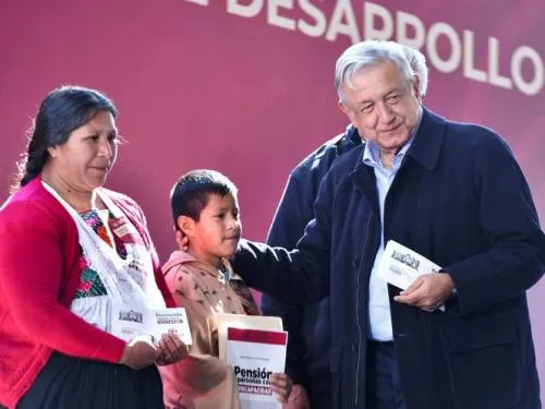 Alista López Obrador entrega de apoyos en Puebla