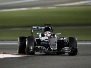 Hamilton lidera primeras prácticas en Abu Dhabi