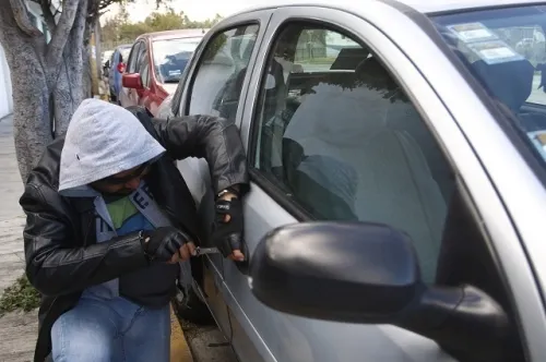 Intentan linchar a presunto delincuente en el fraccionamiento Vista del Valle