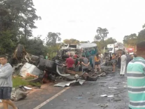 Accidente en carretera de Brasil deja 13 muertos y 39 heridos