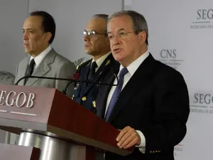 Coordina Segob y mandos SSP acciones para ubicar a El Chapo