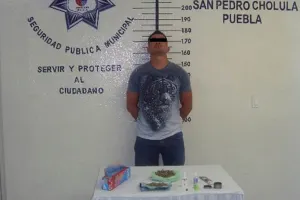 Detiene policía de San Pedro a sujeto por delitos contra la salud