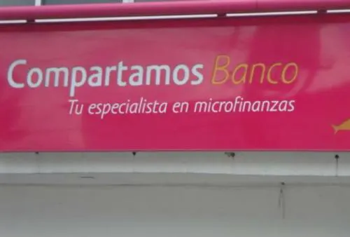 Asaltan a cuentahabientes del banco Compartamos en la colonia 3 de Mayo