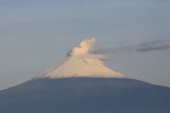 Muere alpinista en la cima del Popocatépetl, otros tres resultaron lesionados