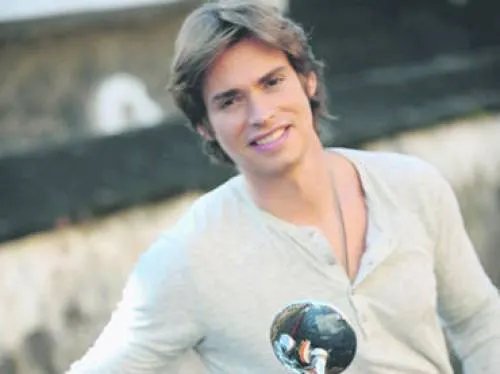 Carlos Baute te anda buscando
