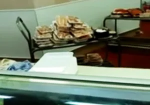 Exhiben en Walmart reetiquetado de carne caduca