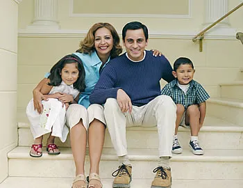 Panistas proponen comisión de la familia en el Congreso