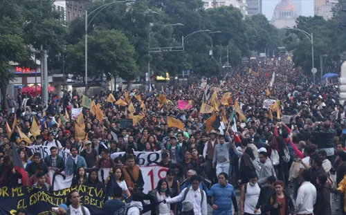 Así recuerdan estudiantes los 50 años de la Marcha del Silencio