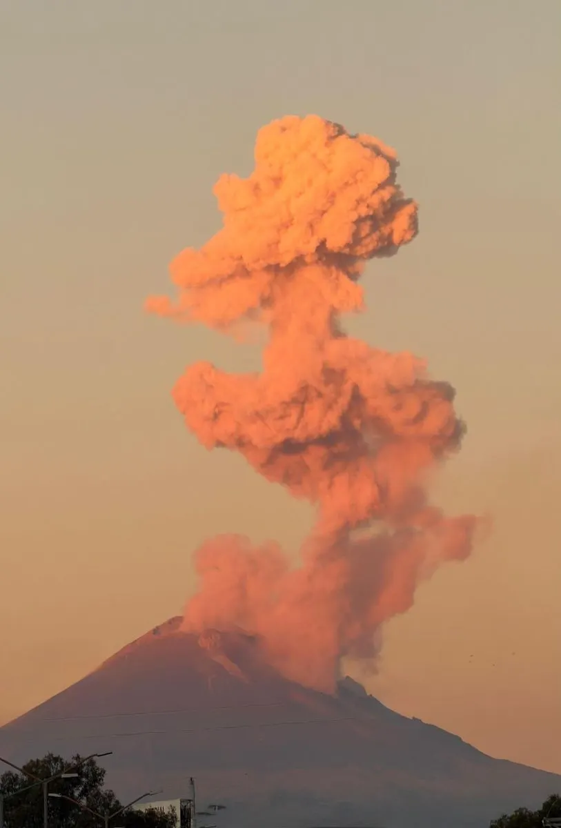 volcan-popocatepetl-fumarola