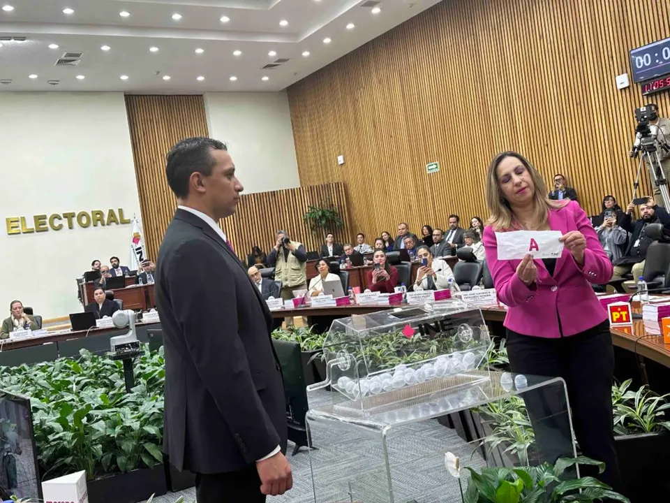 Funcionarios decasilla
