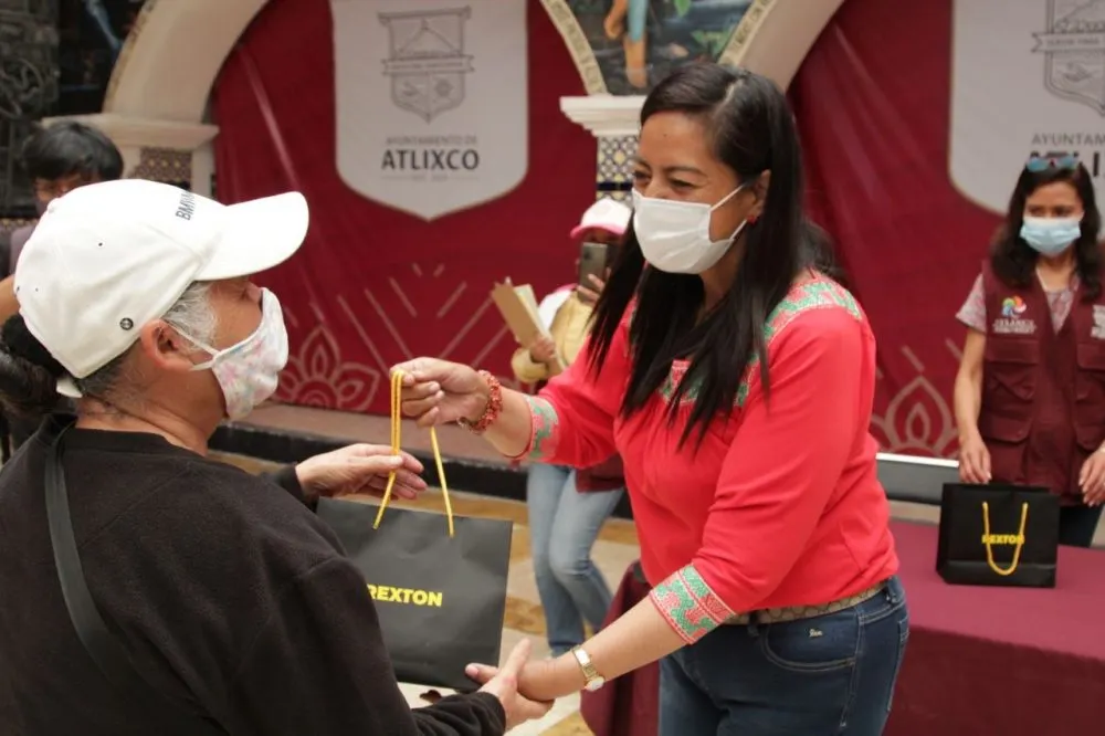 DIF Atlixco continúa apoyando a las y los atlixquenses con aparatos funcionales