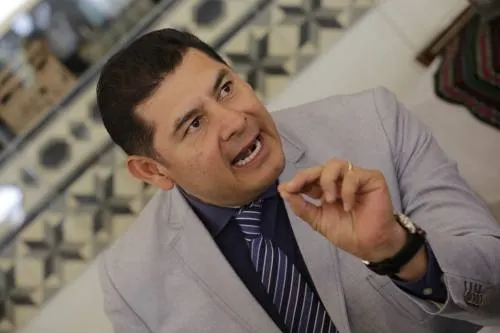 Armenta acusa intento de colonización de Morena por parte de RMV