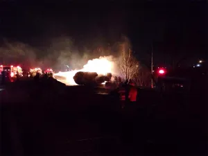Autoridades del Edomex reportan 19 heridos en explosión de pipa