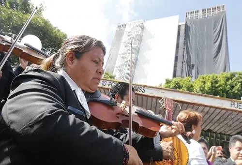 Un Gigante en la Incertidumbre (El incierto futuro del Hospital San Alejandro del IMSS)