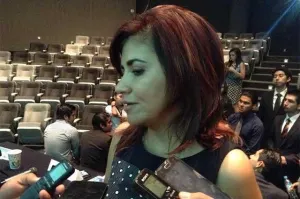 Consejera IEE niega censura en estructura del debate
