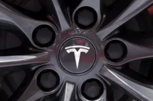 Tesla vende 50 autos en un día en México