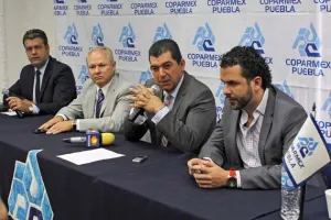 Aguinaldo está asegurado a empresas ligadas a Coparmex