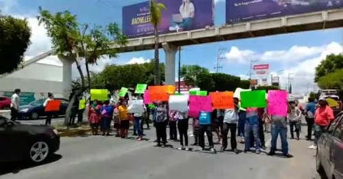 Vecinos de Ajalpan se manifiestan en Tehuacán para exigir la libertad de Nayeli Salvador