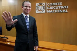 PAN combatirá al PRI corrupto: Anaya