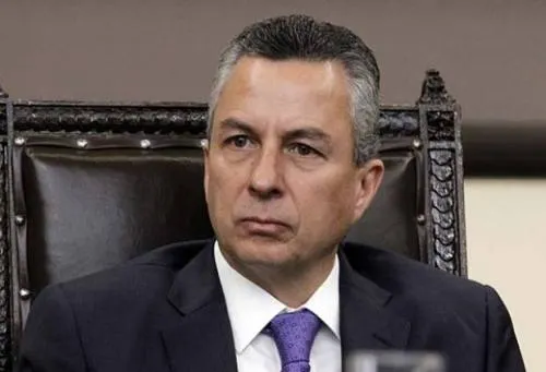 Carrancá el auténtico y original #FiscalCarnal