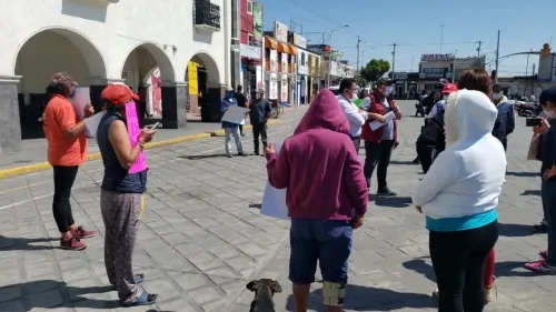 Vecinos de San Miguel Del Valle se manifiestan en Huejotzingo